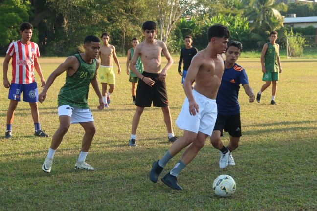 Treinamento Coletivo São Francisco-Sub 15 e Andirá Sub-17