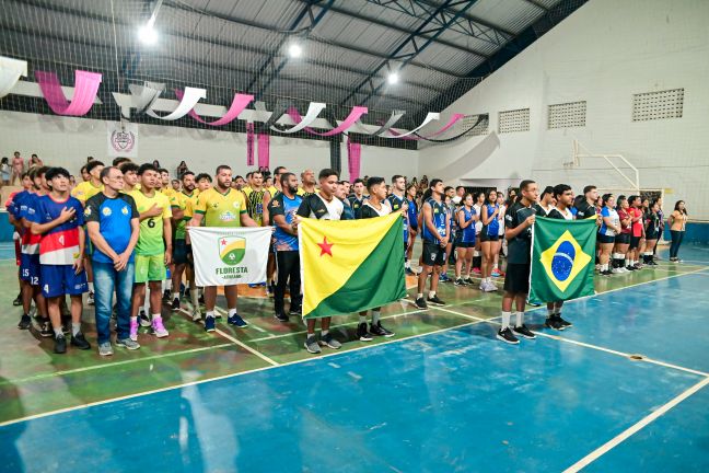 abertura do campeonato de voleibol  masculino e feminino do quinari