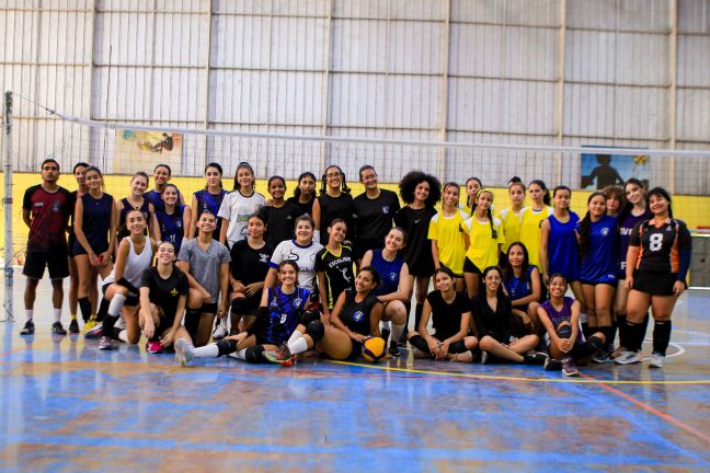 Jogos internos de Férias Escolinha CIE 2024 - Campeonato de Vôlei Feminino