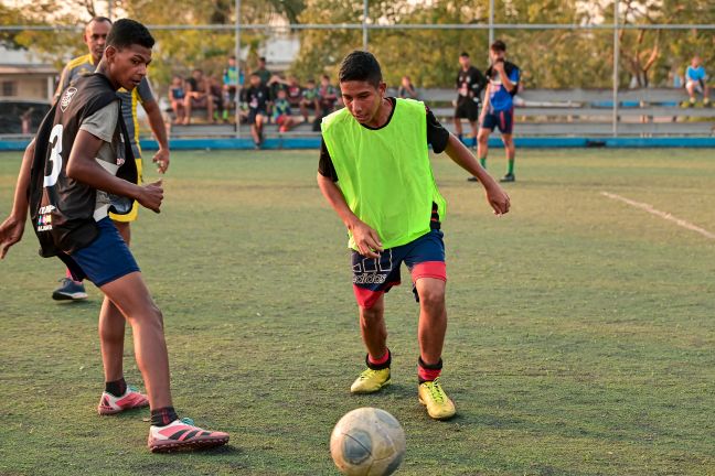 amistoso misto sub 13 a 15 - escola de futebol santos x escolinha anjos da promessa