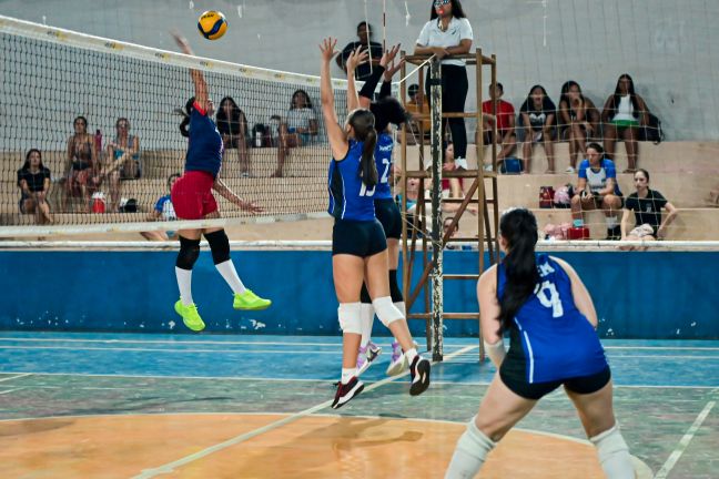 Campeonato de Vôlei Quinari- Feminino -A.V.Q.A  VS C.V.J