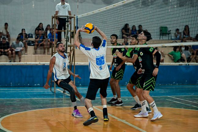 Campeonato de Vôlei Quinari Masculino = Floresta VS A.V.A